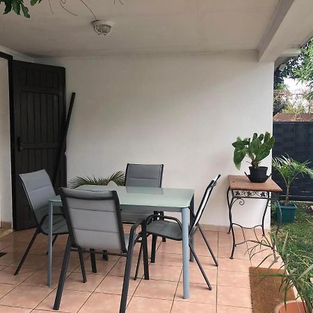 Meuble Le Manguier Appartement Saint Pierre Buitenkant foto