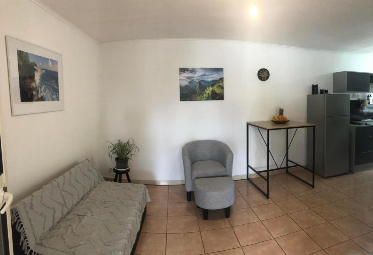 Meuble Le Manguier Appartement Saint Pierre Buitenkant foto